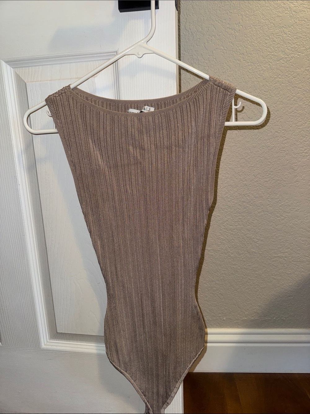 Abercrombie & Fitch Ribbed Sleeveless Bodysuit in Mauve Taupe